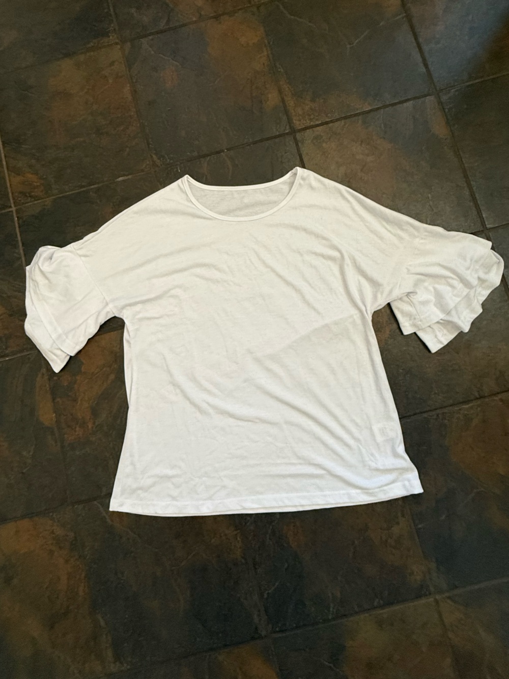 SHEIN White Short Sleeve Crewneck Top with Ruffle Sleeves